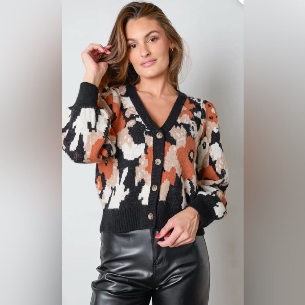 NWT Vestique floral print Karina cardigan. Sz small. Brown, black,tan and cream.